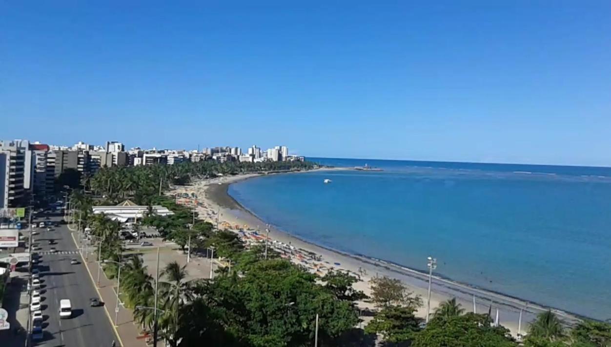 Na Beira Mar De Pajucara- Edif Neo- Apartamento Quarto E Sala- Tem Varanda - Vista Lateral Do Mar- Rua Julio Plech Filho 60 Esquina Com Avenida Doutor Antonio Gouveia - Consumo Eletrico E Pago No Ckeck-Out 1Kwh E 1,35 Reias Maceió 외부 사진