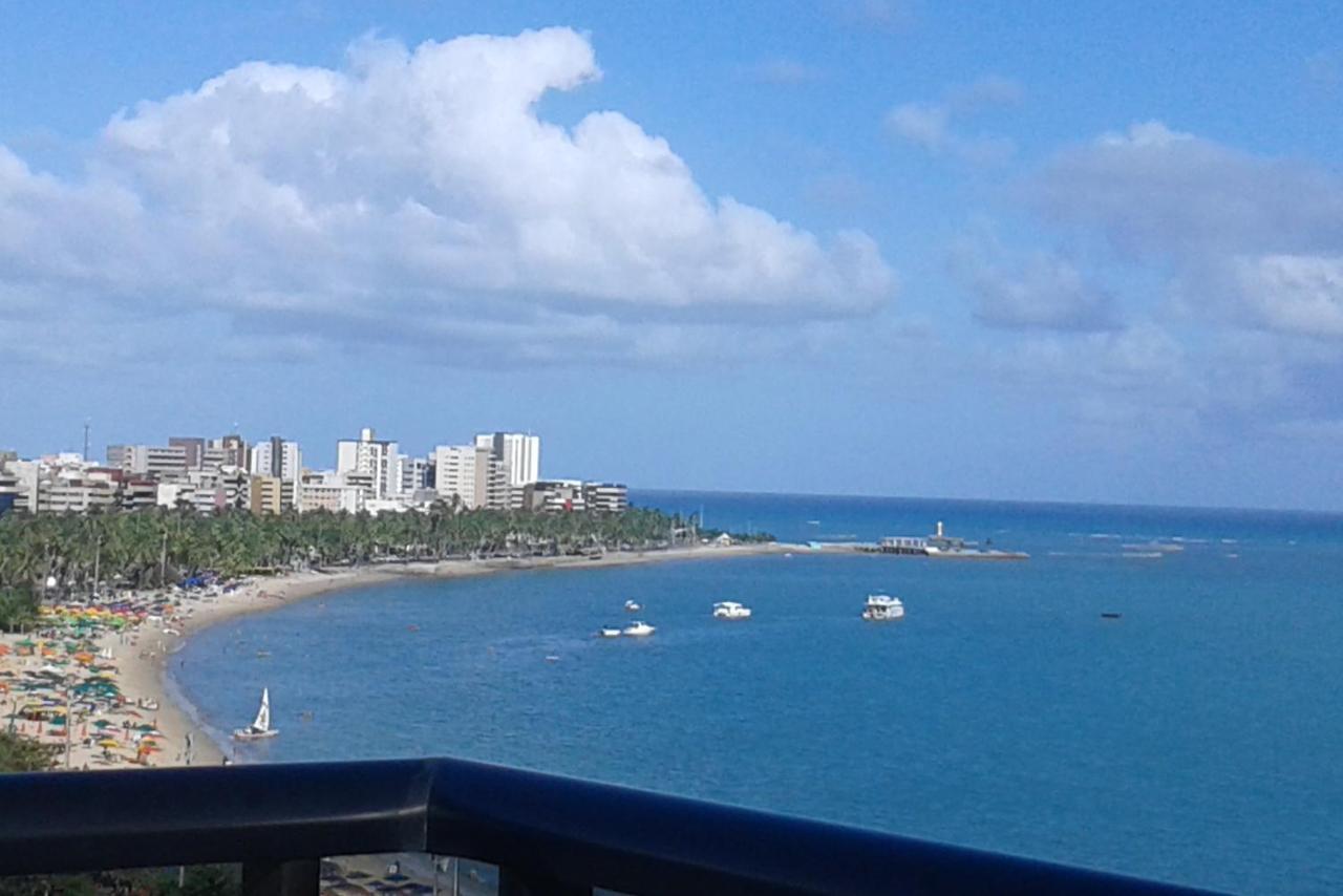 Na Beira Mar De Pajucara- Edif Neo- Apartamento Quarto E Sala- Tem Varanda - Vista Lateral Do Mar- Rua Julio Plech Filho 60 Esquina Com Avenida Doutor Antonio Gouveia - Consumo Eletrico E Pago No Ckeck-Out 1Kwh E 1,35 Reias Maceió 외부 사진