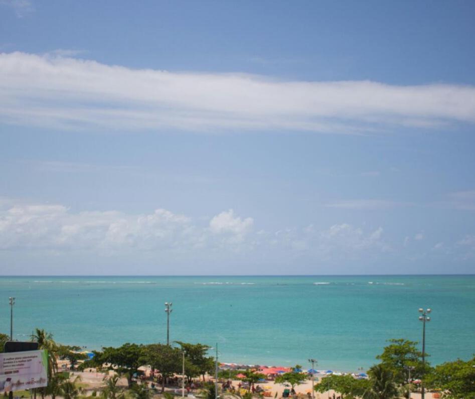Na Beira Mar De Pajucara- Edif Neo- Apartamento Quarto E Sala- Tem Varanda - Vista Lateral Do Mar- Rua Julio Plech Filho 60 Esquina Com Avenida Doutor Antonio Gouveia - Consumo Eletrico E Pago No Ckeck-Out 1Kwh E 1,35 Reias Maceió 외부 사진